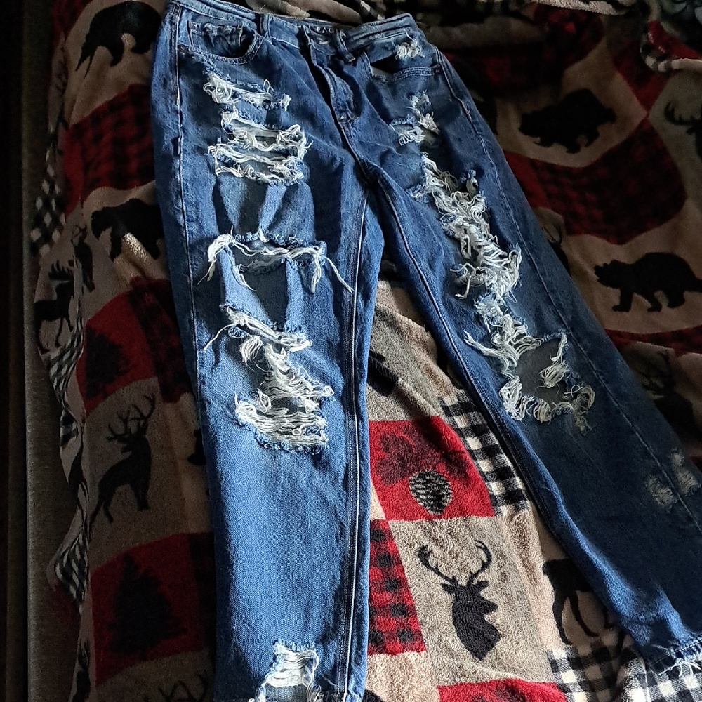 Distressed Womens BlueJeans